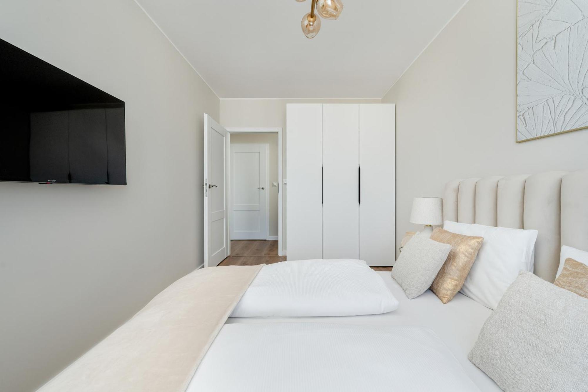 Piekny Apartament Wichrowa - 2 Sypialnie Free Garage Wroclaw By Noclegi Renters Exteriér fotografie